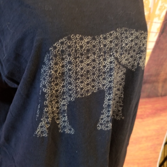Girls G.H. Bass & Co. Navy Blue Elephant Tshirt. Size XS - Picture 3 of 6